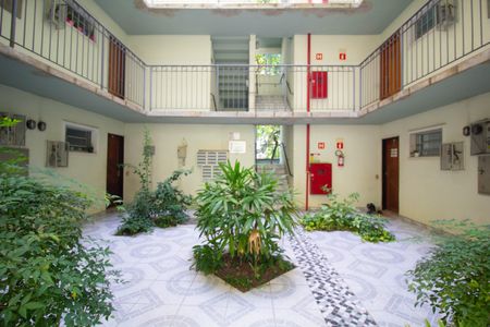 Apartamento à venda com 42m², 2 quartos e 1 vaga Apartamento à venda com 42m², 2 quartos e 1 vagaÁrea comum - Jardim