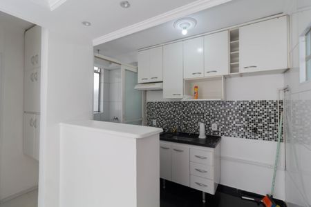 Apartamento à venda com 42m², 2 quartos e 1 vaga Apartamento à venda com 42m², 2 quartos e 1 vagaCozinha e Área de Serviço