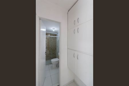 Apartamento à venda com 42m², 2 quartos e 1 vaga Apartamento à venda com 42m², 2 quartos e 1 vagaBanheiro