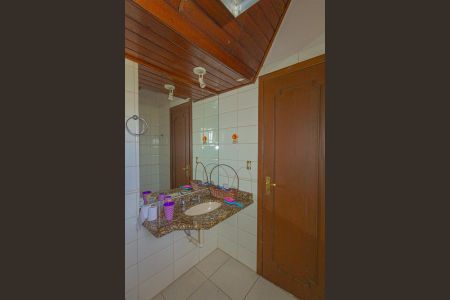 Casa para alugar com 148m², 4 quartos e 2 vagas Casa para alugar com 148m², 4 quartos e 2 vagasBanheiro da Suíte 2