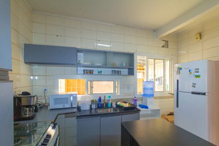 Casa para alugar com 148m², 4 quartos e 2 vagas Casa para alugar com 148m², 4 quartos e 2 vagasCozinha