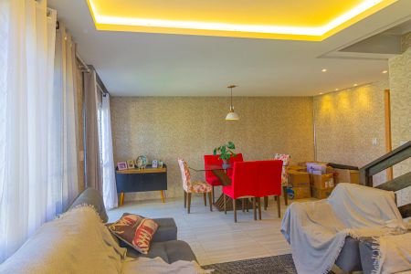 Casa para alugar com 148m², 4 quartos e 2 vagas Casa para alugar com 148m², 4 quartos e 2 vagasSala