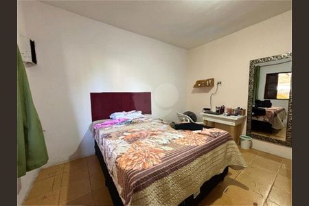 Casa à venda com 200m², 2 quartos e 1 vaga