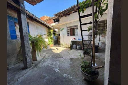 Casa à venda com 200m², 2 quartos e 1 vaga