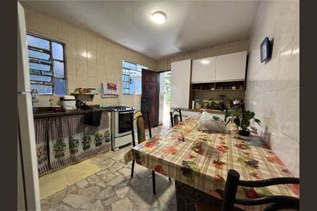 Casa à venda com 200m², 2 quartos e 1 vaga