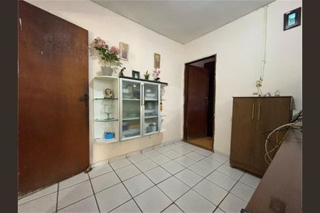 Casa à venda com 200m², 2 quartos e 1 vaga