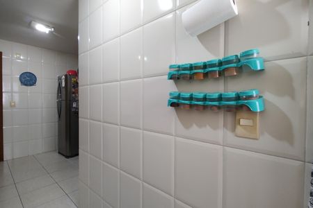 Apartamento à venda com 149m², 4 quartos e 2 vagas Apartamento à venda com 149m², 4 quartos e 2 vagasCozinha - Armários