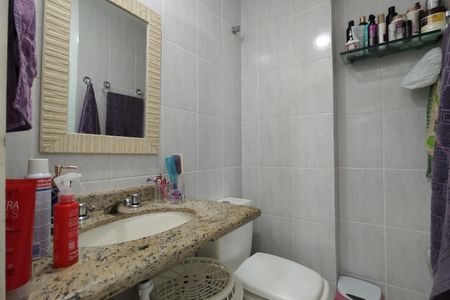 Apartamento à venda com 149m², 4 quartos e 2 vagas Apartamento à venda com 149m², 4 quartos e 2 vagasBanheiro Social 1