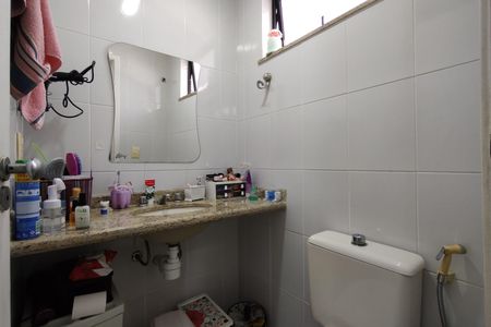 Apartamento à venda com 149m², 4 quartos e 2 vagas Apartamento à venda com 149m², 4 quartos e 2 vagasBanheiro da Suíte