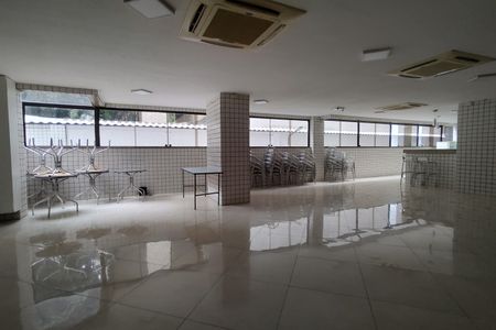 Apartamento à venda com 149m², 4 quartos e 2 vagas Apartamento à venda com 149m², 4 quartos e 2 vagasÁrea comum - Salão de festas