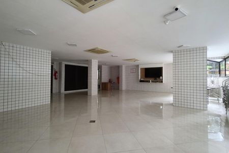 Apartamento à venda com 149m², 4 quartos e 2 vagas Apartamento à venda com 149m², 4 quartos e 2 vagasÁrea comum - Salão de festas
