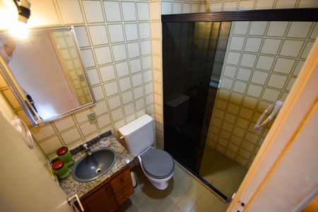 Apartamento à venda com 54m², 2 quartos e 1 vaga Apartamento à venda com 54m², 2 quartos e 1 vagaBanheiro Social