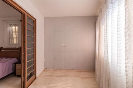 Casa à venda com 190m², 4 quartos e 1 vaga Casa à venda com 190m², 4 quartos e 1 vagaQuarto 1