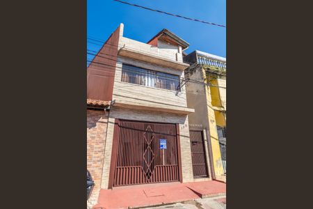 Casa à venda com 190m², 4 quartos e 1 vaga Casa à venda com 190m², 4 quartos e 1 vagaFachada