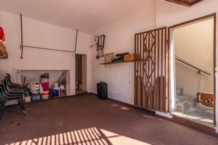 Casa à venda com 190m², 4 quartos e 1 vaga Casa à venda com 190m², 4 quartos e 1 vagaGaragem