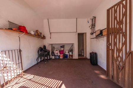Casa à venda com 190m², 4 quartos e 1 vaga Casa à venda com 190m², 4 quartos e 1 vagaGaragem