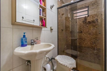 Casa à venda com 190m², 4 quartos e 1 vaga Casa à venda com 190m², 4 quartos e 1 vagaBanheiro Social 1