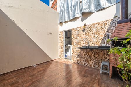 Casa à venda com 190m², 4 quartos e 1 vaga Casa à venda com 190m², 4 quartos e 1 vagaChurrasqueira