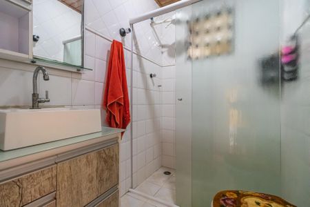 Casa à venda com 190m², 4 quartos e 1 vaga Casa à venda com 190m², 4 quartos e 1 vagaBanheiro Social 2