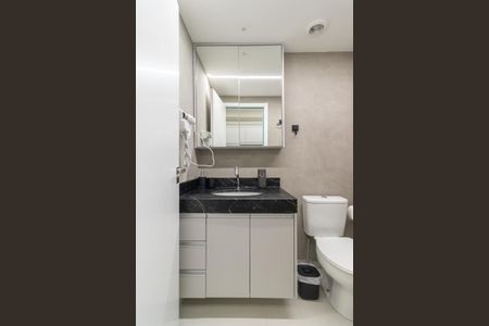 Studio para alugar com 25m², 1 quarto e sem vaga Studio para alugar com 25m², 1 quarto e sem vagaBanheiro