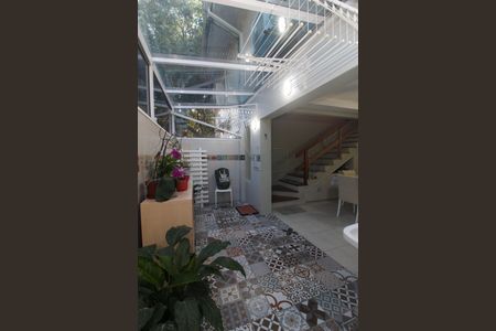 Casa à venda com 124m², 3 quartos e 2 vagas Casa à venda com 124m², 3 quartos e 2 vagasÁrea de Serviço