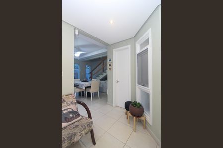 Casa à venda com 124m², 3 quartos e 2 vagas Casa à venda com 124m², 3 quartos e 2 vagasCorredor