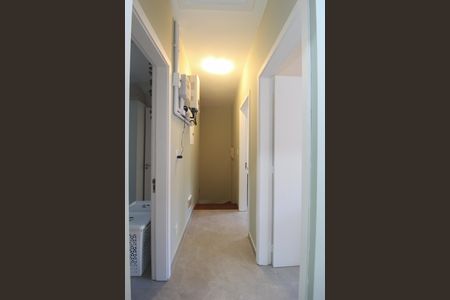 Casa à venda com 124m², 3 quartos e 2 vagas Casa à venda com 124m², 3 quartos e 2 vagasCorredor