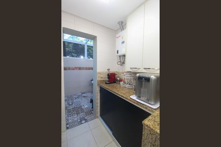 Casa à venda com 124m², 3 quartos e 2 vagas Casa à venda com 124m², 3 quartos e 2 vagasÁrea comum - Churrasqueira