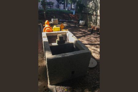 Casa à venda com 124m², 3 quartos e 2 vagas Casa à venda com 124m², 3 quartos e 2 vagasÁrea comum - Churrasqueira