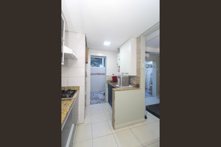Casa à venda com 124m², 3 quartos e 2 vagas Casa à venda com 124m², 3 quartos e 2 vagasCozinha