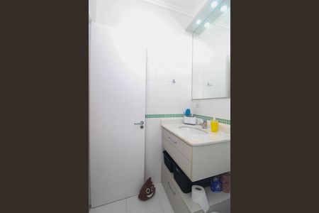 Casa à venda com 124m², 3 quartos e 2 vagas Casa à venda com 124m², 3 quartos e 2 vagasBanheiro
