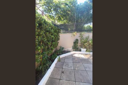 Casa à venda com 124m², 3 quartos e 2 vagas Casa à venda com 124m², 3 quartos e 2 vagasHorta comunitaria