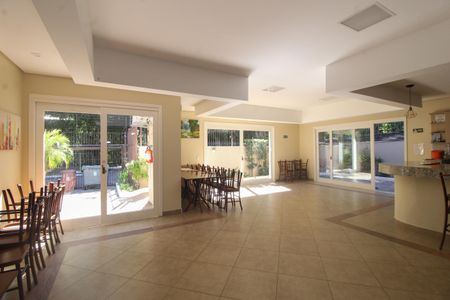 Casa à venda com 124m², 3 quartos e 2 vagas Casa à venda com 124m², 3 quartos e 2 vagasÁrea comum - Salão de festas