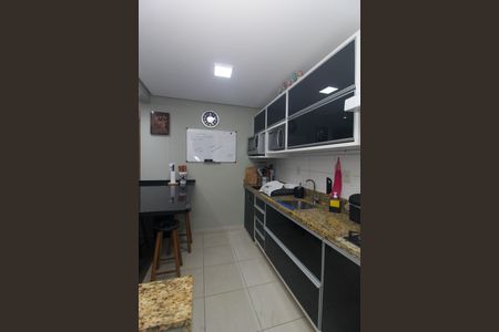 Casa à venda com 124m², 3 quartos e 2 vagas Casa à venda com 124m², 3 quartos e 2 vagasCozinha