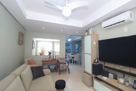 Casa à venda com 124m², 3 quartos e 2 vagas Casa à venda com 124m², 3 quartos e 2 vagasSala