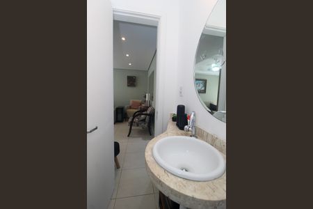 Casa à venda com 124m², 3 quartos e 2 vagas Casa à venda com 124m², 3 quartos e 2 vagasBanheiro