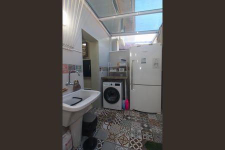 Casa à venda com 124m², 3 quartos e 2 vagas Casa à venda com 124m², 3 quartos e 2 vagasÁrea de Serviço