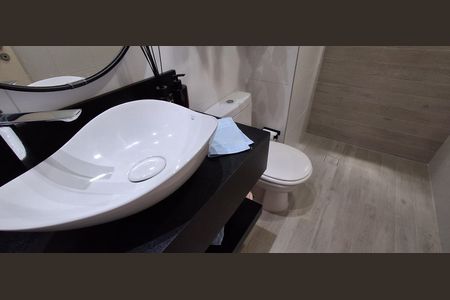 Apartamento à venda com 89m², 3 quartos e 2 vagas Apartamento à venda com 89m², 3 quartos e 2 vagasBanheiro Social