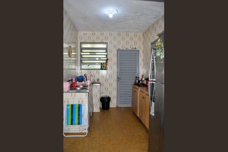 Casa à venda com 199m², 5 quartos e 4 vagas Casa à venda com 199m², 5 quartos e 4 vagasCozinha
