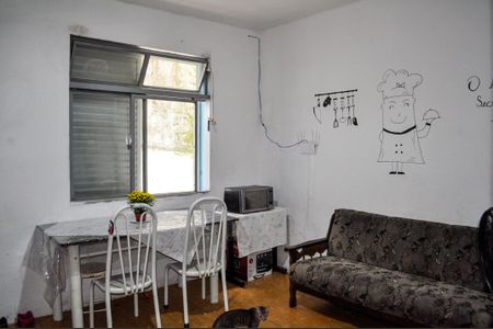 Casa à venda com 199m², 5 quartos e 4 vagas Casa à venda com 199m², 5 quartos e 4 vagasSala