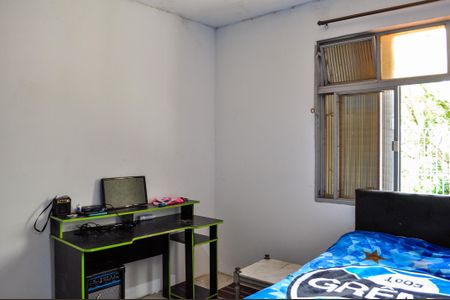Casa à venda com 199m², 5 quartos e 4 vagas Casa à venda com 199m², 5 quartos e 4 vagasQuarto