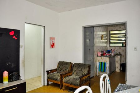 Casa à venda com 199m², 5 quartos e 4 vagas Casa à venda com 199m², 5 quartos e 4 vagasSala