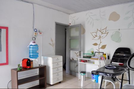 Casa à venda com 199m², 5 quartos e 4 vagas Casa à venda com 199m², 5 quartos e 4 vagasSala