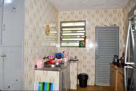 Casa à venda com 199m², 5 quartos e 4 vagas Casa à venda com 199m², 5 quartos e 4 vagasCozinha