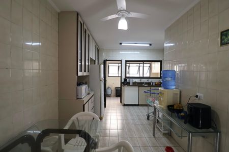 Apartamento para alugar com 130m², 4 quartos e 1 vaga Apartamento para alugar com 130m², 4 quartos e 1 vagaCozinha