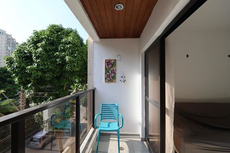 Apartamento para alugar com 130m², 4 quartos e 1 vaga Apartamento para alugar com 130m², 4 quartos e 1 vagaVaranda