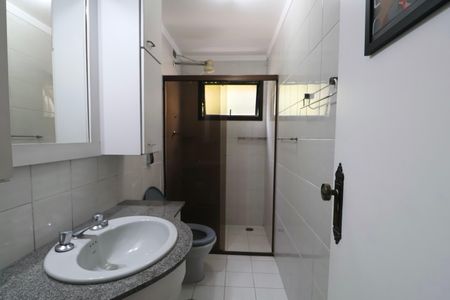 Apartamento para alugar com 130m², 4 quartos e 1 vaga Apartamento para alugar com 130m², 4 quartos e 1 vagaBanheiro Social