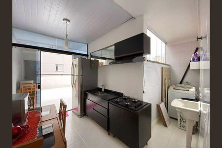 Apartamento à venda com 74m², 2 quartos e 1 vaga