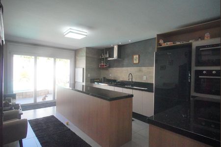 Casa à venda com 212m², 4 quartos e 1 vaga Casa à venda com 212m², 4 quartos e 1 vagaCozinha