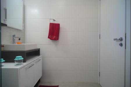 Casa à venda com 212m², 4 quartos e 1 vaga Casa à venda com 212m², 4 quartos e 1 vagaBanheiro